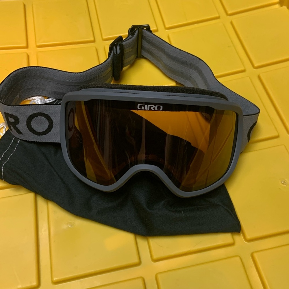 Giro adult ski goggles